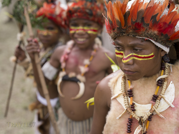 Mingende Nature Culture Society Singsing Group, Chimbu Province - Goroka Show, Papua New Guinea